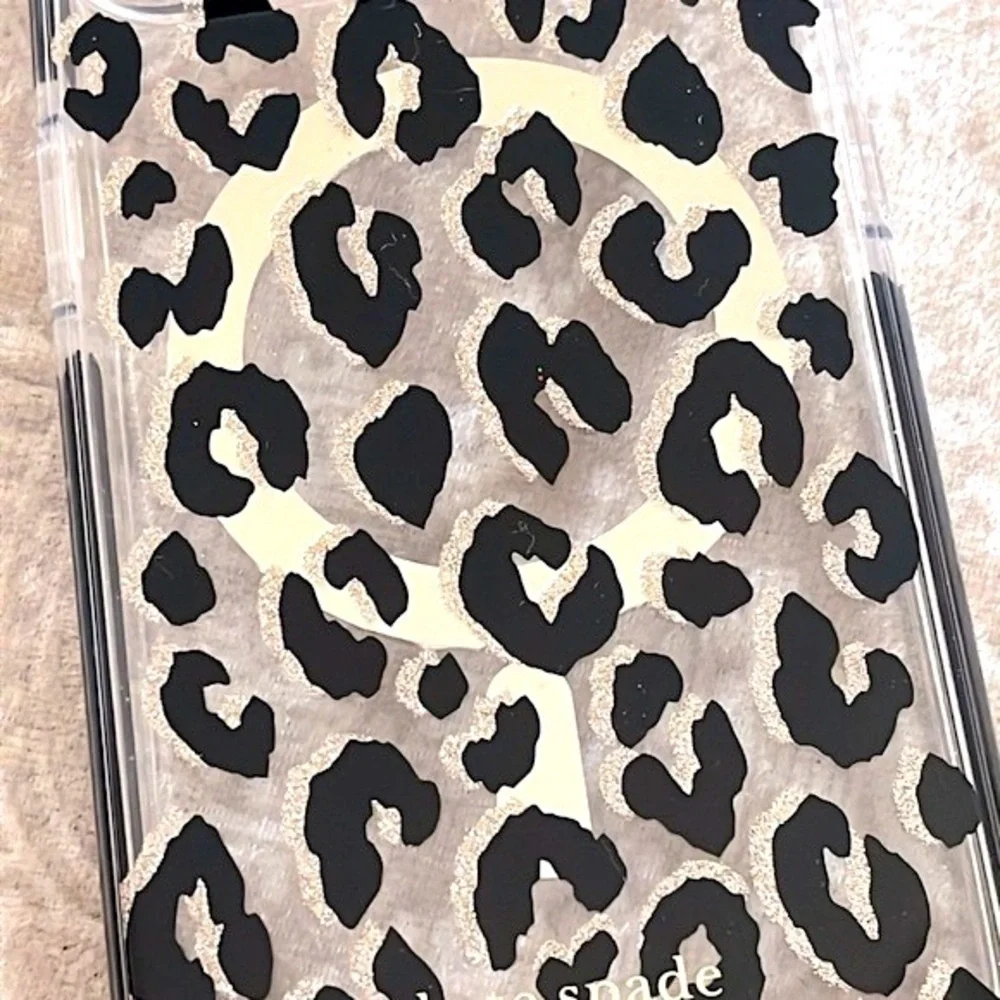 NWOT Kate Spade Protective Hardshell Case MagSafe iPhone 13 Leopard Print Animal